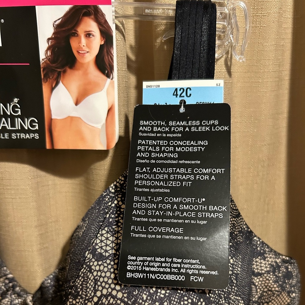 Bali 42C black lace bra, fully adjustable beautiful smoothing, and concealing - Picture 12 of 12